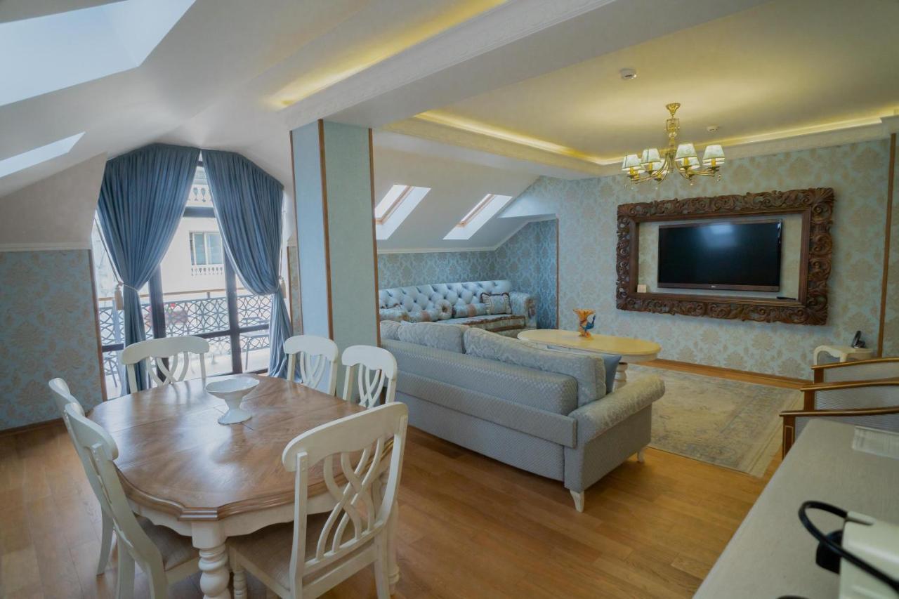 Leon Boutique Hotel ซุคุม ภายนอก รูปภาพ