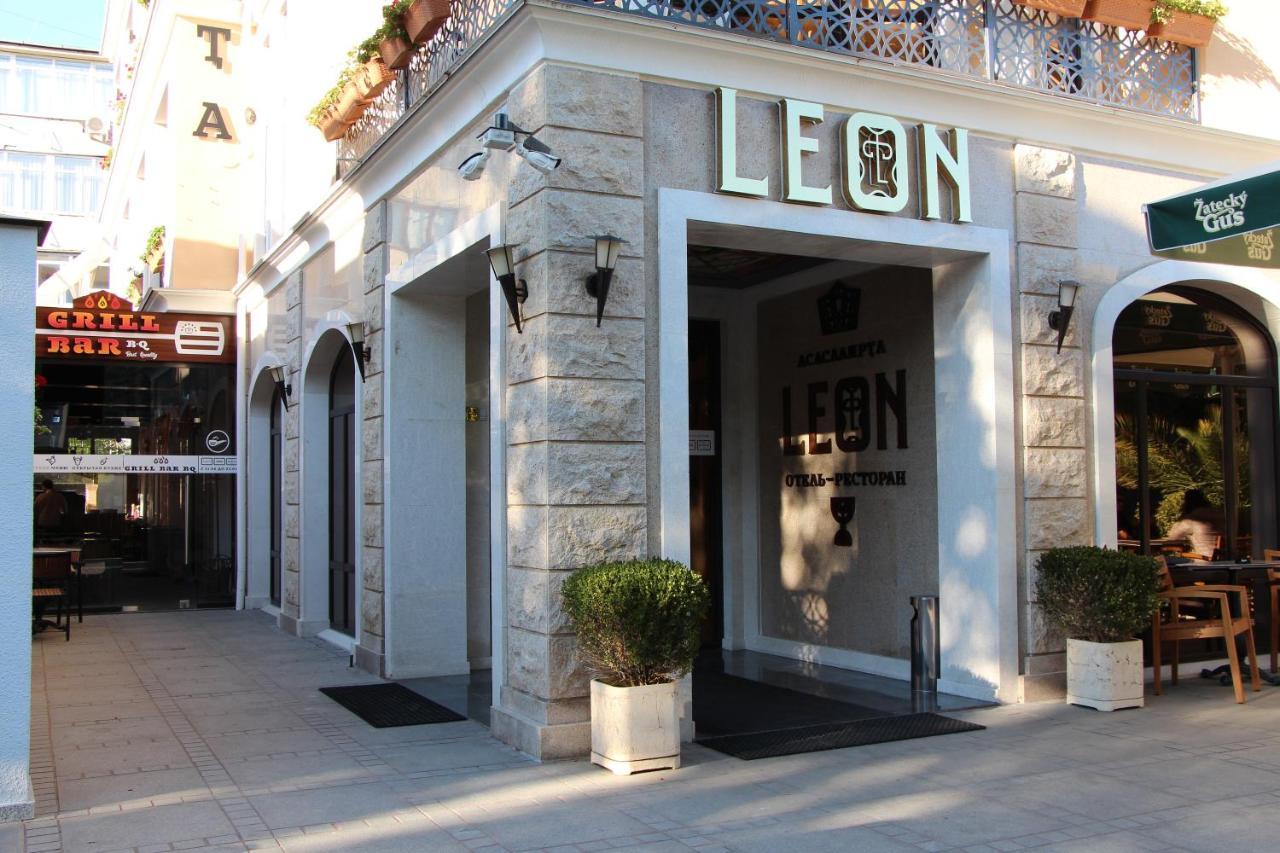 Leon Boutique Hotel ซุคุม ภายนอก รูปภาพ