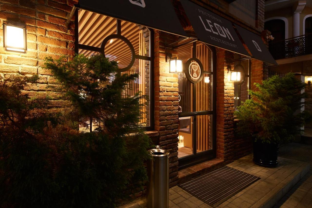Leon Boutique Hotel ซุคุม ภายนอก รูปภาพ