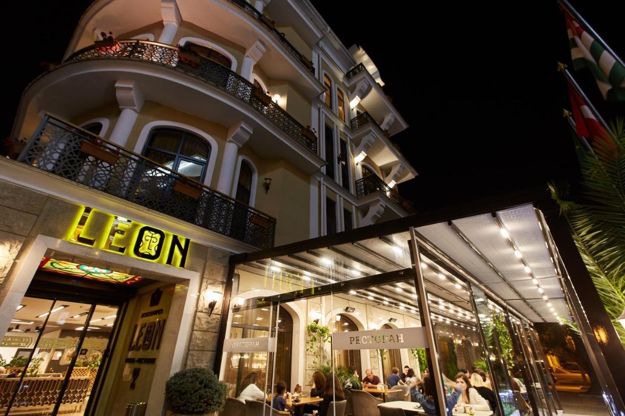 Leon Boutique Hotel ซุคุม ภายนอก รูปภาพ
