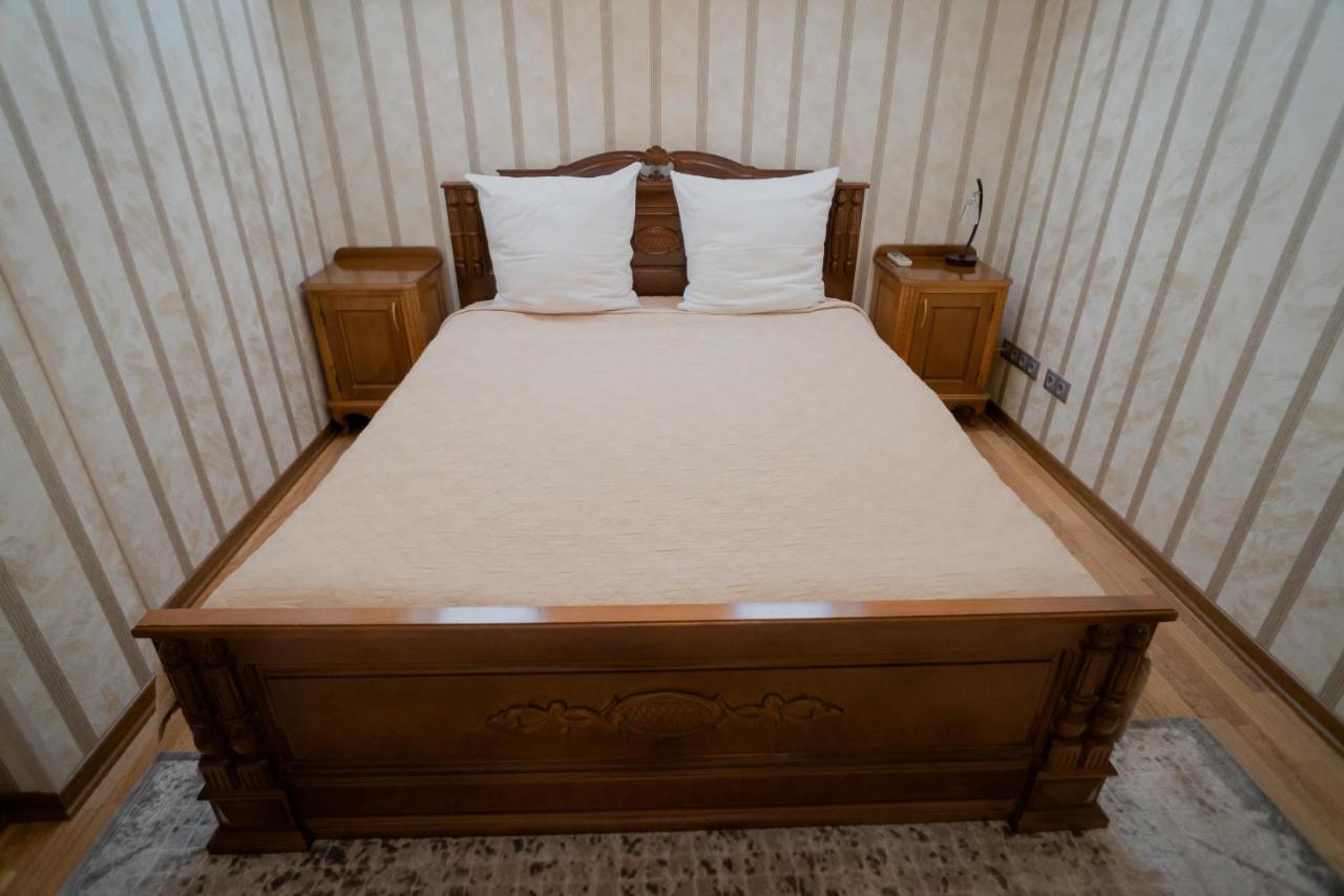 Leon Boutique Hotel ซุคุม ภายนอก รูปภาพ