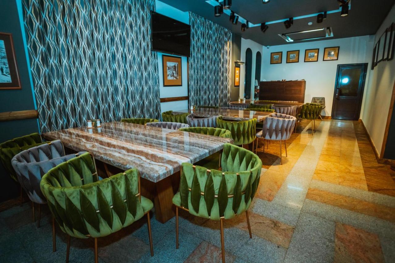 Leon Boutique Hotel ซุคุม ภายนอก รูปภาพ