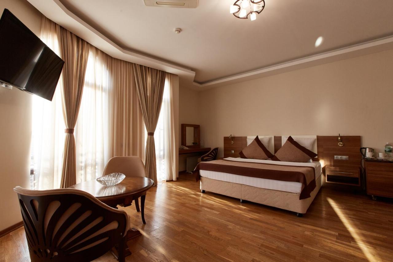 Leon Boutique Hotel ซุคุม ภายนอก รูปภาพ